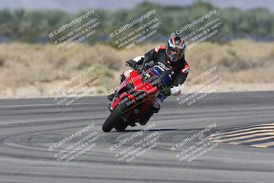 media/Oct-13-2025-Moto Forza (Mon) [[a66d839500]]/3-B Group/Session 3 (Turn 16)/